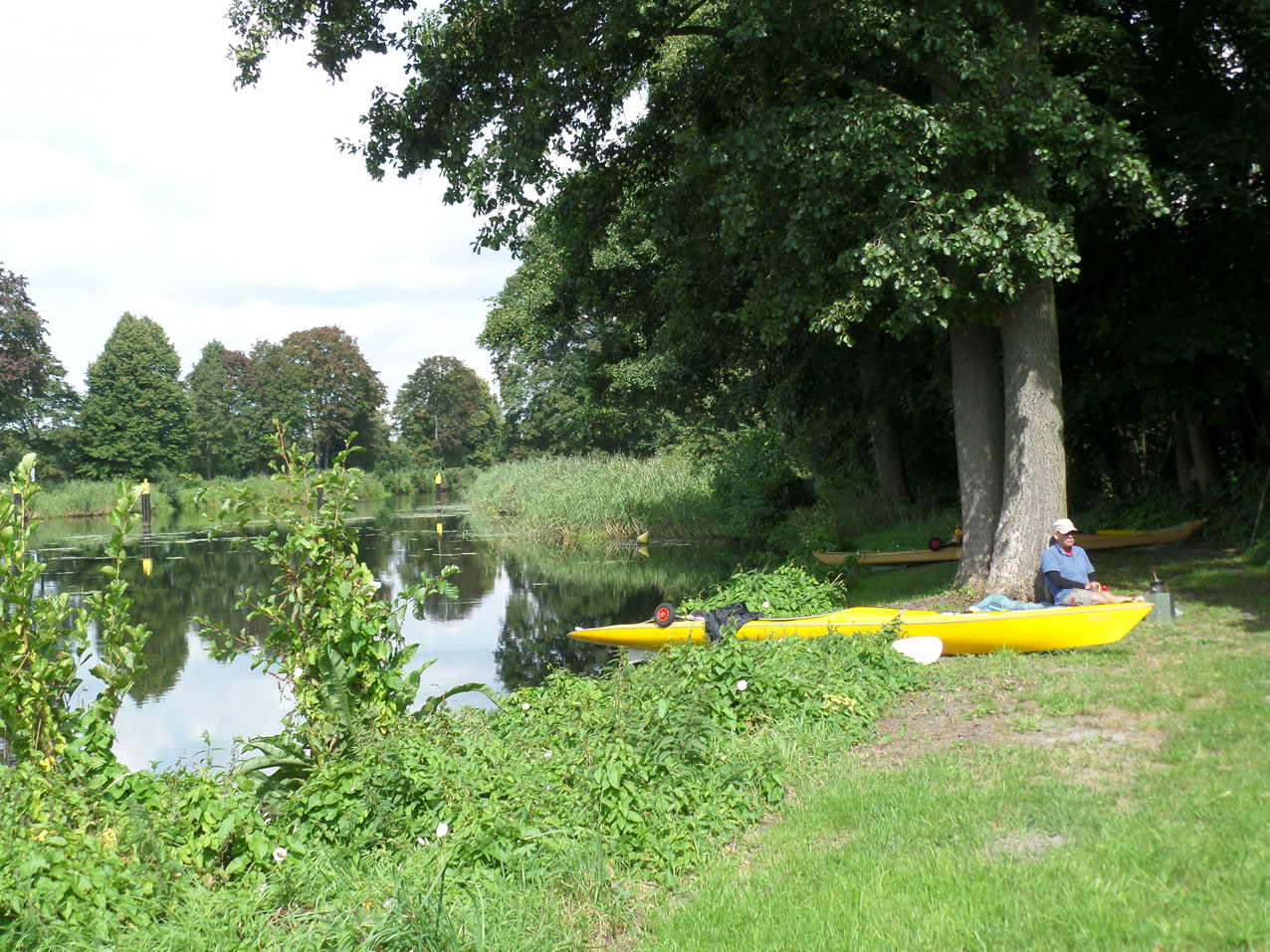 Koffiepauze vlak na de sluis bij Liebenwalde in het Vosskanal